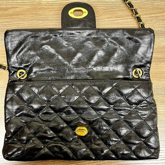 Vintage Black Quilted Gold Chain Handbag - Picture 7 of 10